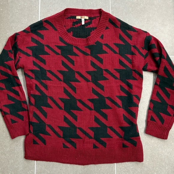 Burgundydy Plaid Geo Print Crew Neck Dweater - Picture 6 of 6